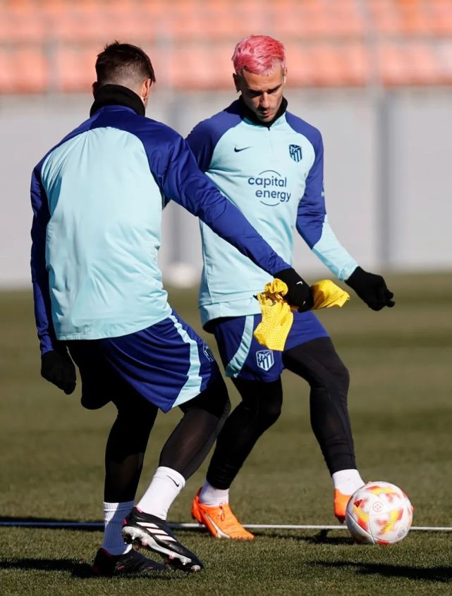 包含馬德里德比變天,全球球會千條萬縷,士气大振的词条 包含馬德里德比變天,全球球會千條萬縷,士气大振的词条