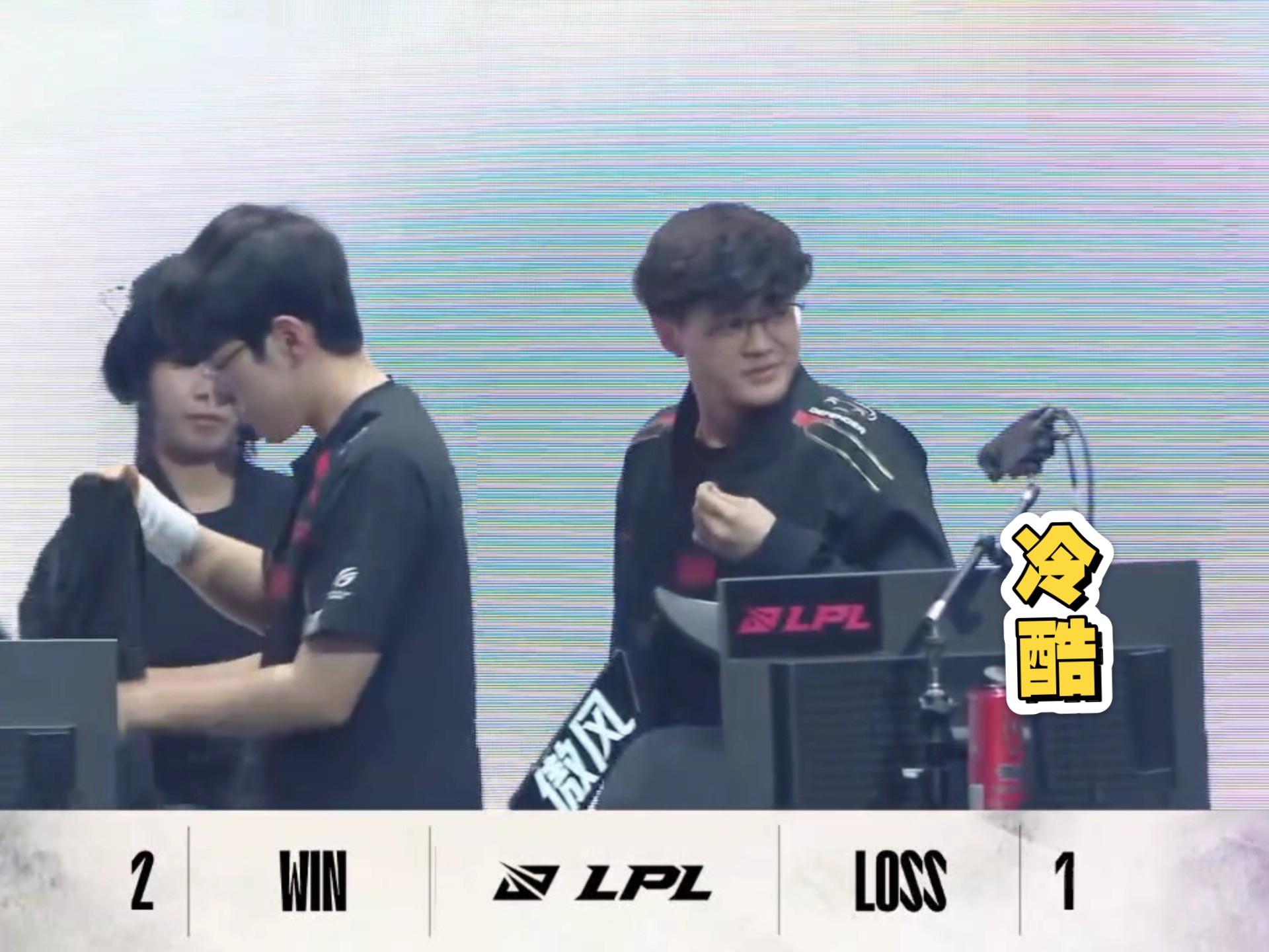 开云体育官网-DK绝杀IG，Clid关键团战开团秒人焦点之战小组赛，点燃全场激情