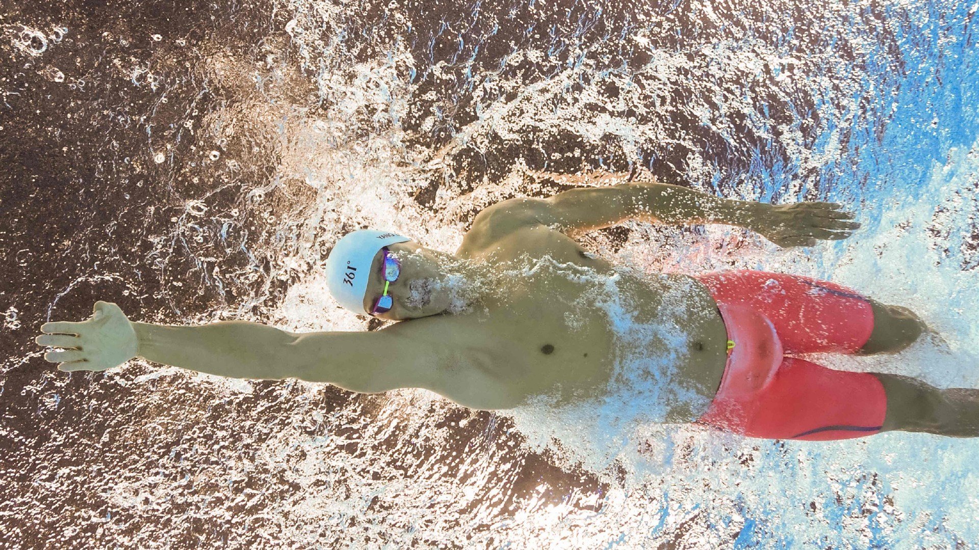 乔治化身末节死神!3.2秒压哨绝杀太阳,雄鹿翻盘背后藏逆天玄机?