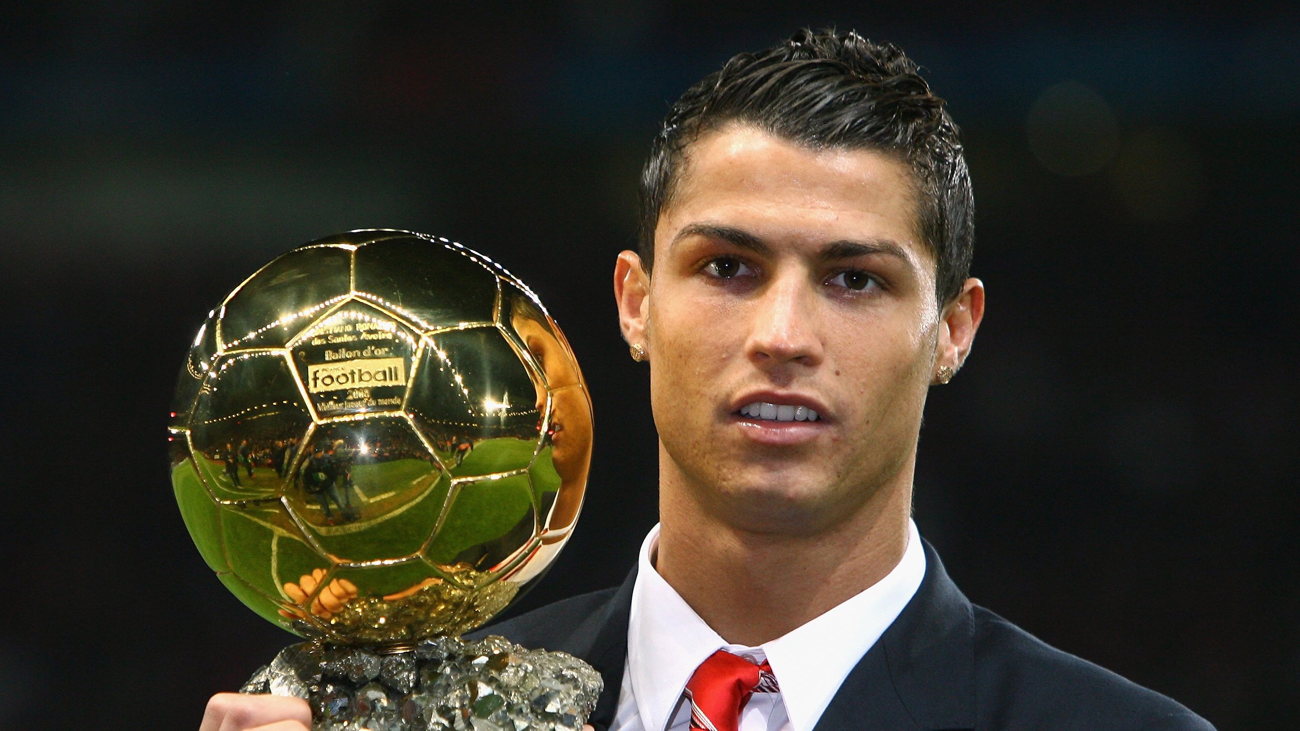 从暮年战神到绝杀利刃，苏亚雷斯一锤定音，皇家社会绝境逆袭撕碎韩国铁壁